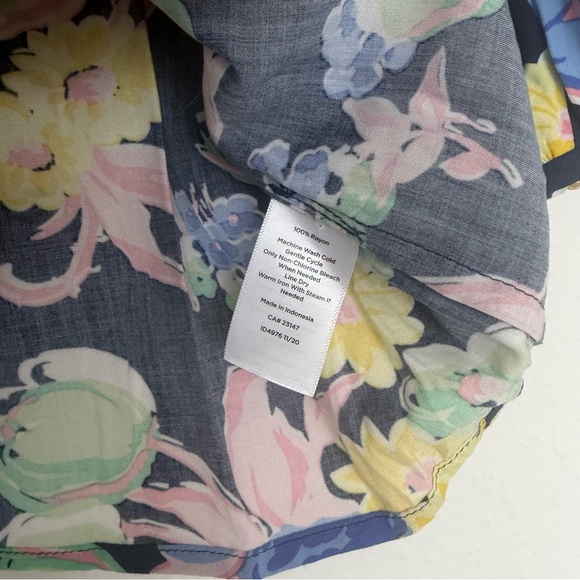 Talbots Navy Blouse with Colorful Floral Design split neck pleated - Picture 4 of 7